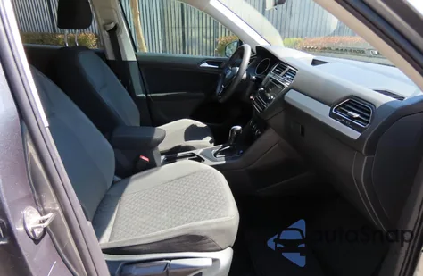 2021 Volkswagen Tiguan S z USA, uszkodzony, nr VIN 3VV1B7AX2MM125993